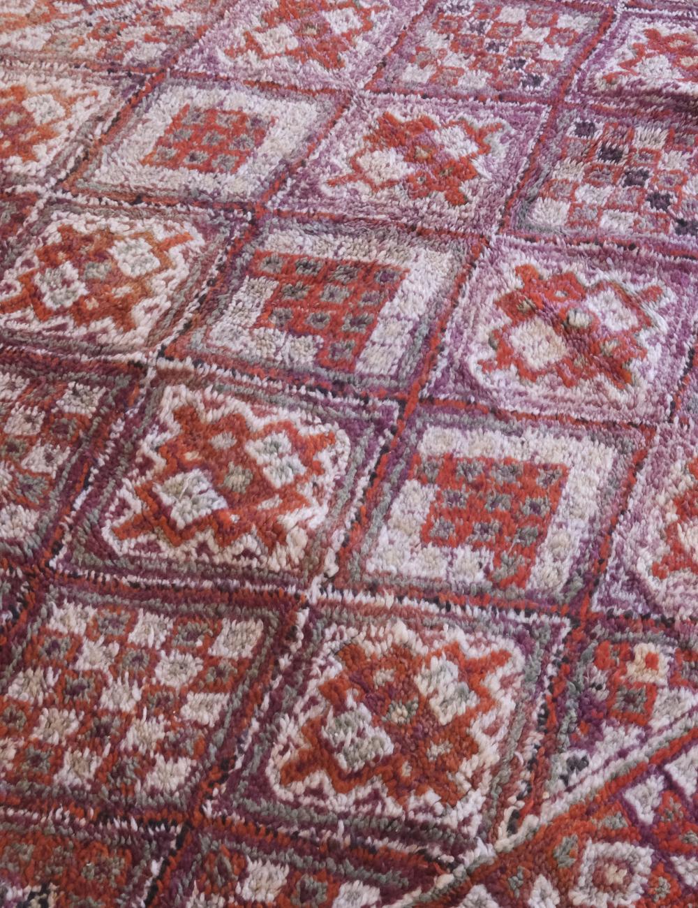 1960s Moroccan Beni M'Guild Wool Rug 9 x 6.4 ft / 274 x 195 cm - Surcoma