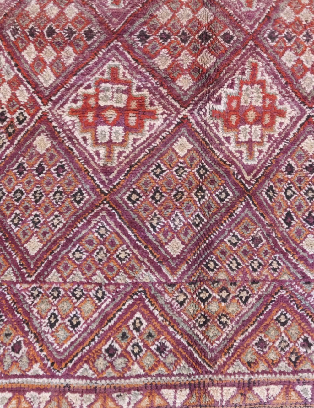 1960s Moroccan Beni M'Guild Wool Rug 9 x 6.4 ft / 274 x 195 cm - Surcoma