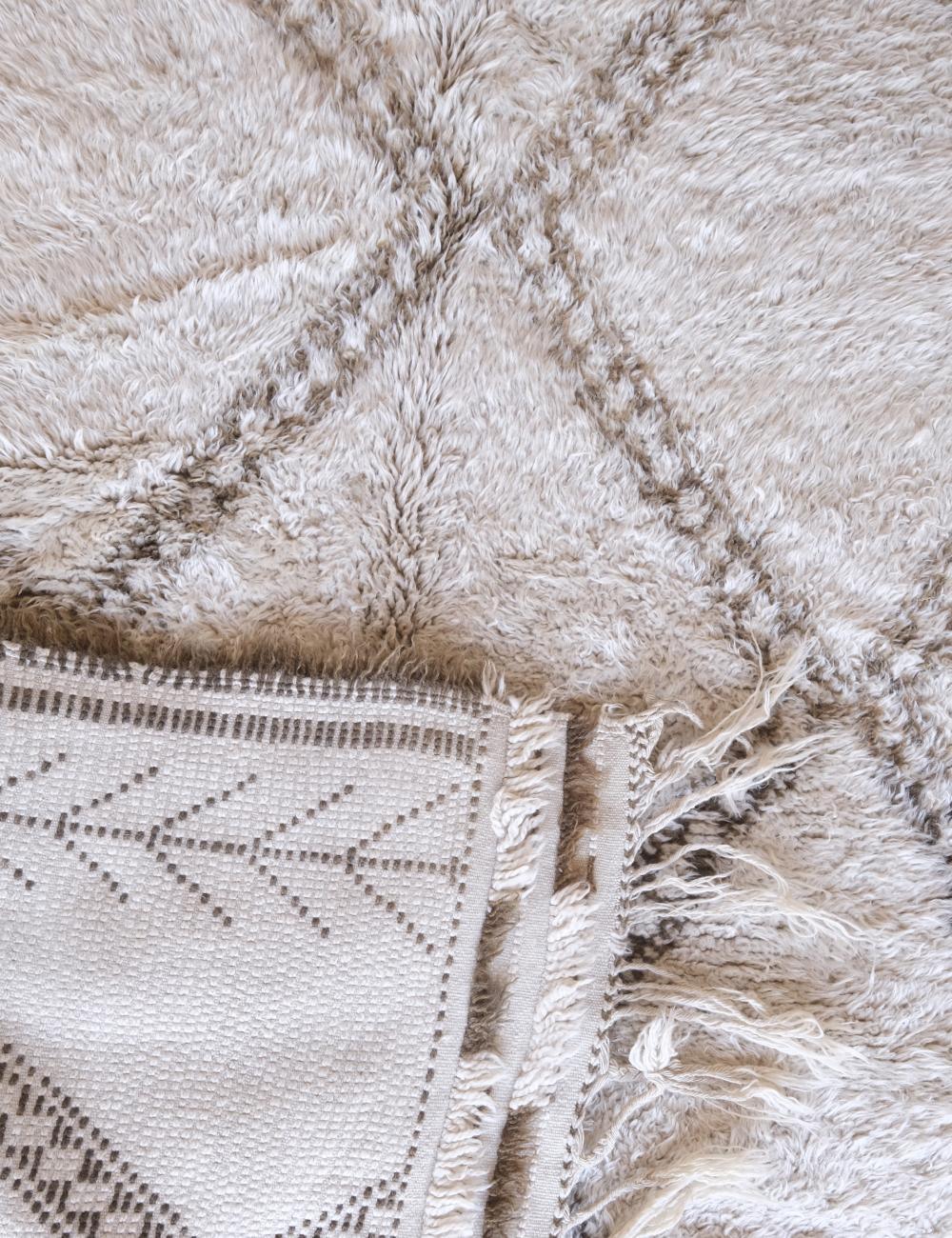 1960s Moroccan Beni Ourain Wool Rug 10.6 x 6.1 ft / 322 x 188 cm - Surcoma