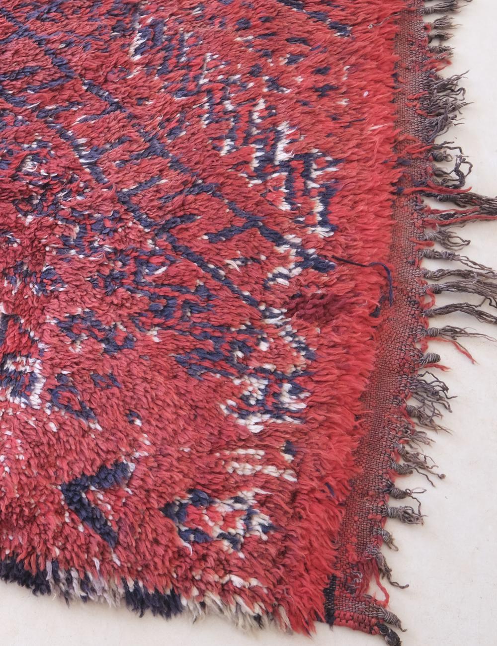 Vintage Red Berber Rug with Tribal Pattern 10 x 6.3 ft / 305 x 192 cm - Surcoma