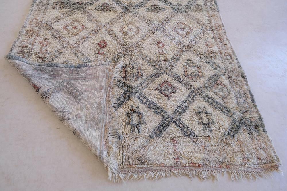 Moroccan Beni Ourain Wool Rug 8.9 x 7 ft / 271 x 215 cm - Surcoma
