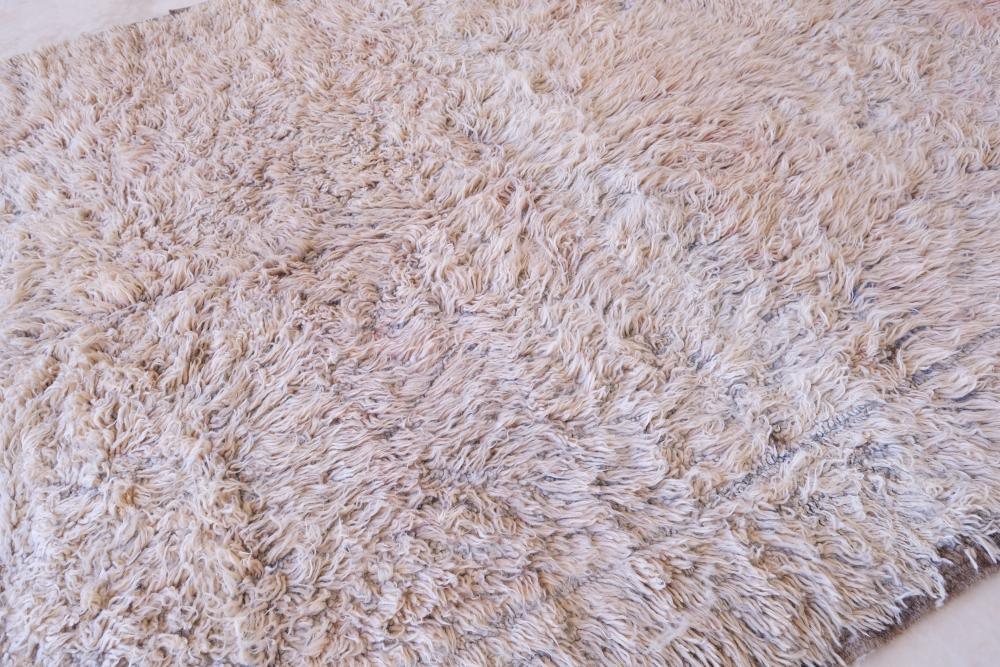 Moroccan Beni MGuild Shaggy Rug 8.9 x 6.8 ft / 272 x 208 cm - Surcoma