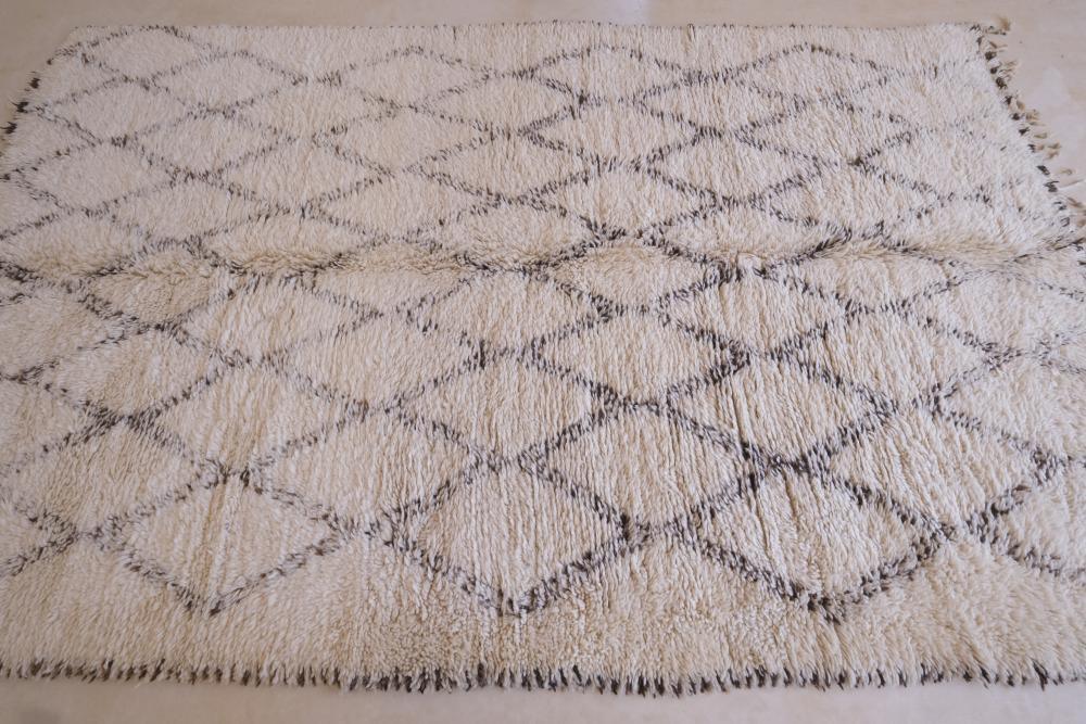 1980s Moroccan Beni Ourain Wool Rug 9.8 x 6.3 ft / 299 x 192 cm - Surcoma