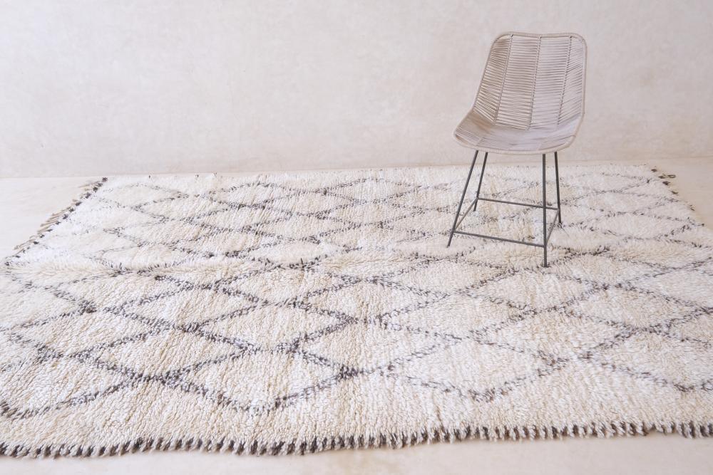1980s Moroccan Beni Ourain Wool Rug 9.8 x 6.3 ft / 299 x 192 cm - Surcoma