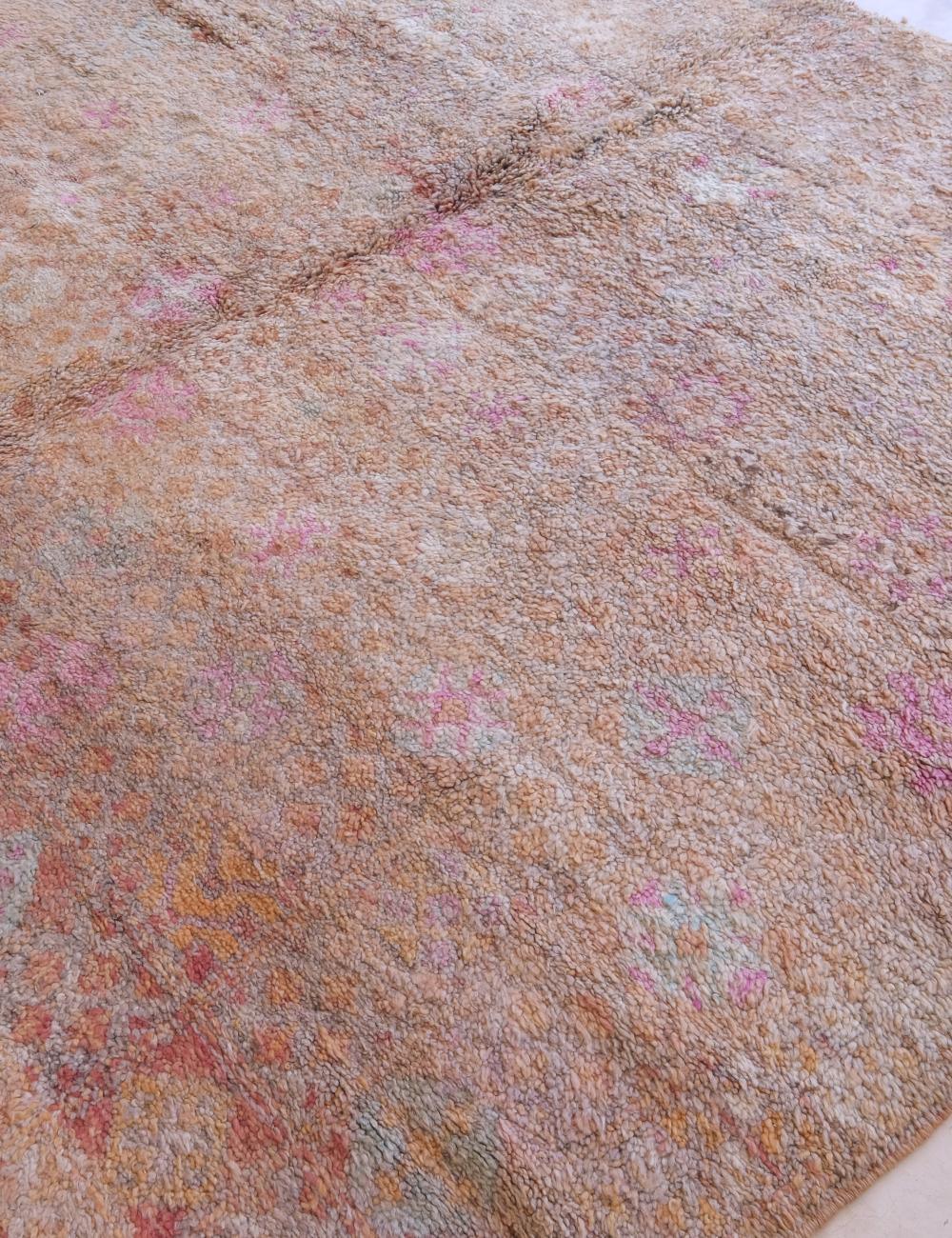 1980s Moroccan Handwoven Zemmour Rug 8.9 x 6.2 ft / 270 x 191 cm - Surcoma