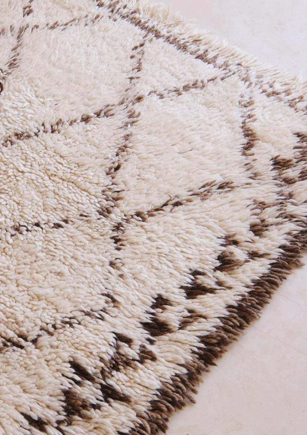 Moroccan Marmoucha Wool Rug 9.8 x 6.1 ft / 300 x 187 cm - Surcoma