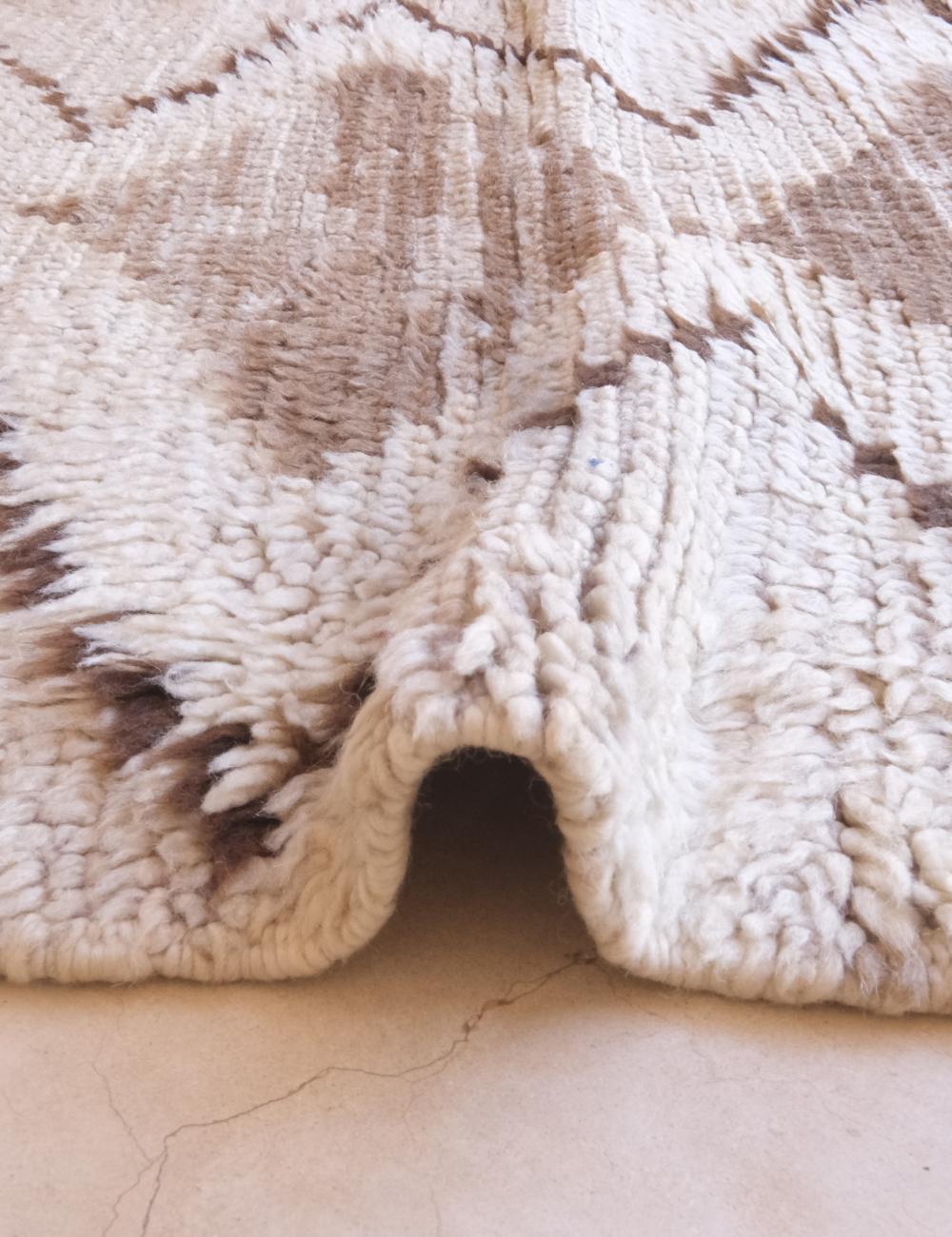Moroccan Beige Wool Rug 5.5 x 2.3 ft / 168 x 72 cm