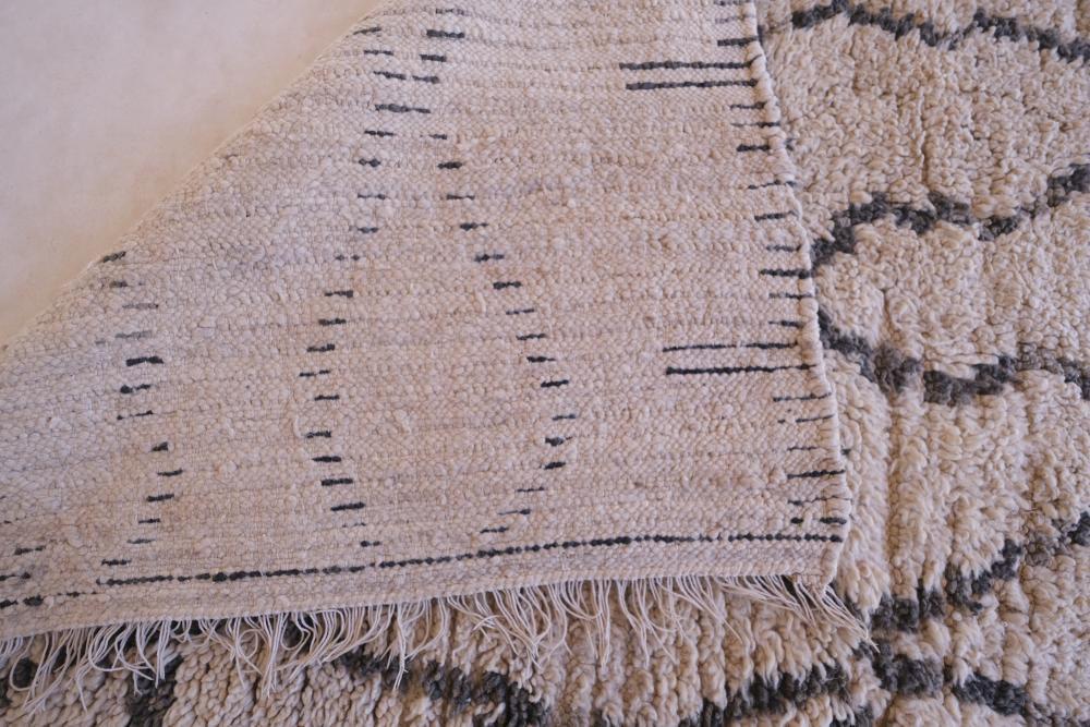 Moroccan Azilal Beige Wool Rug 5 x 2.8 ft / 151 x 86 cm - Surcoma