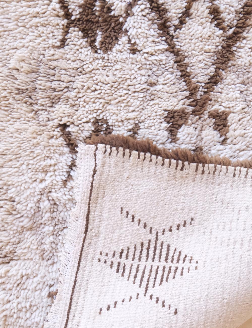 1990s Moroccan Azilal Rug 6 x 2.4 ft / 183 x 74 cm - Surcoma