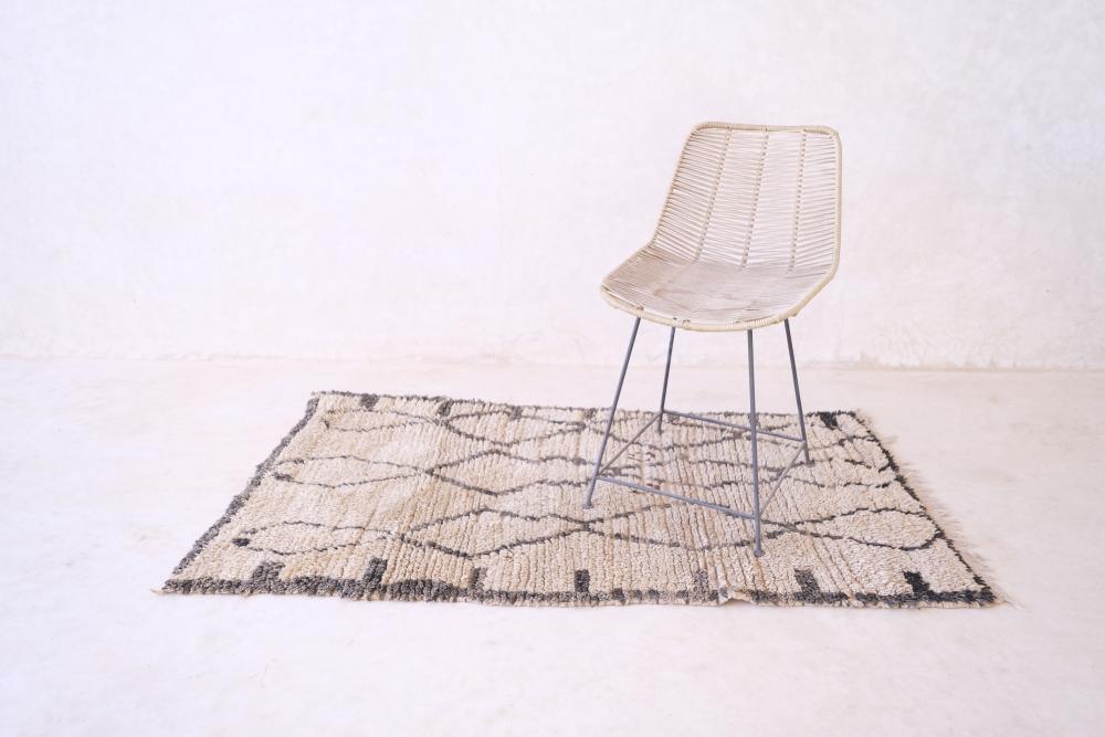 Moroccan Azilal Beige Wool Rug 5 x 2.8 ft / 151 x 86 cm - Surcoma