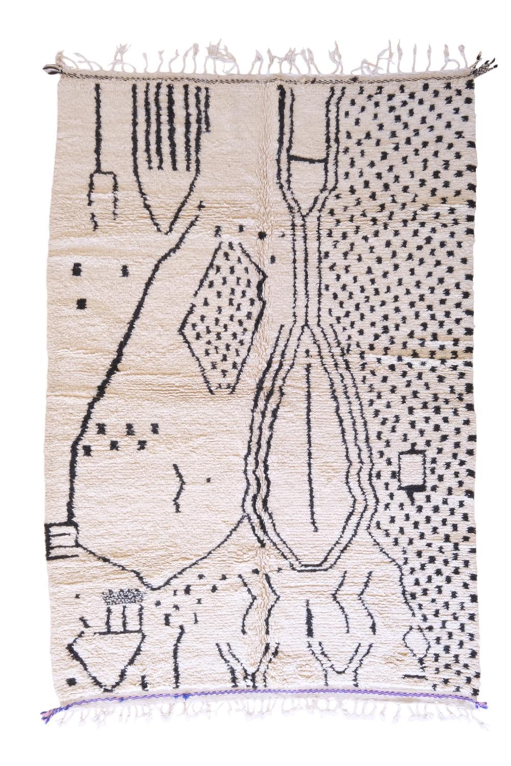 Moroccan Azilal Wool Rug 9.5 x 6.2 ft / 290 x 189 cm - Surcoma