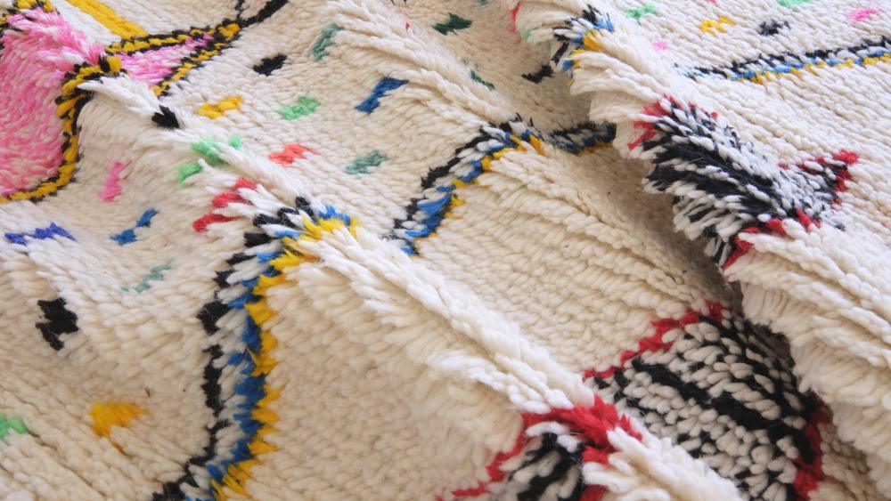 Moroccan Azilal Wool Rug 9.9 x 6.3 ft / 302 x 193 cm - Surcoma