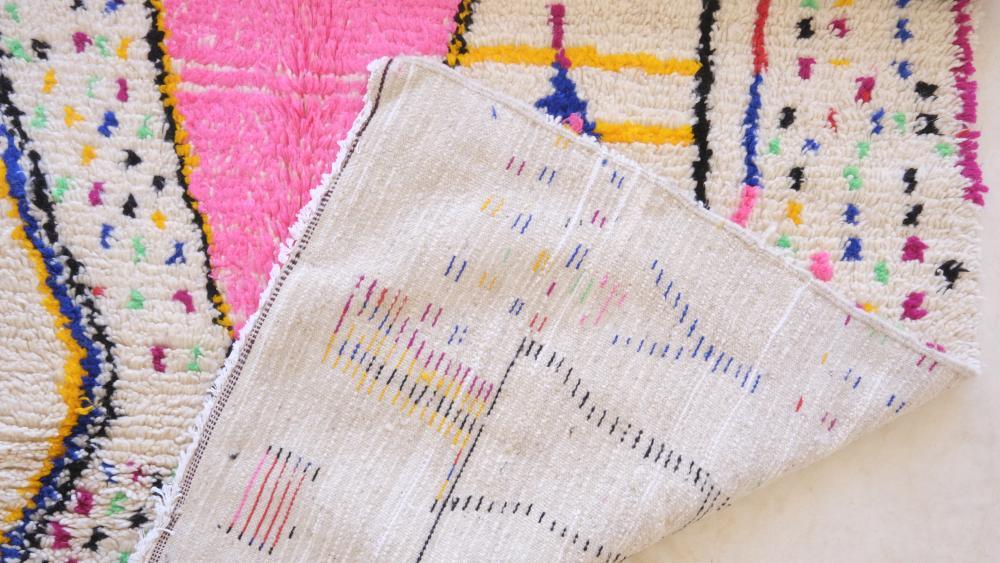 2020s Moroccan Azilal Neon Rug 8.8 x 5.91 ft / 269 x 180 cm - Surcoma