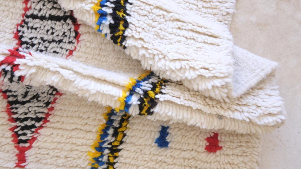 Moroccan Azilal Wool Rug 9.9 x 6.3 ft / 302 x 193 cm - Surcoma