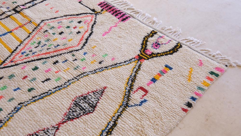 Moroccan Azilal Wool Rug 9.9 x 6.3 ft / 302 x 193 cm - Surcoma