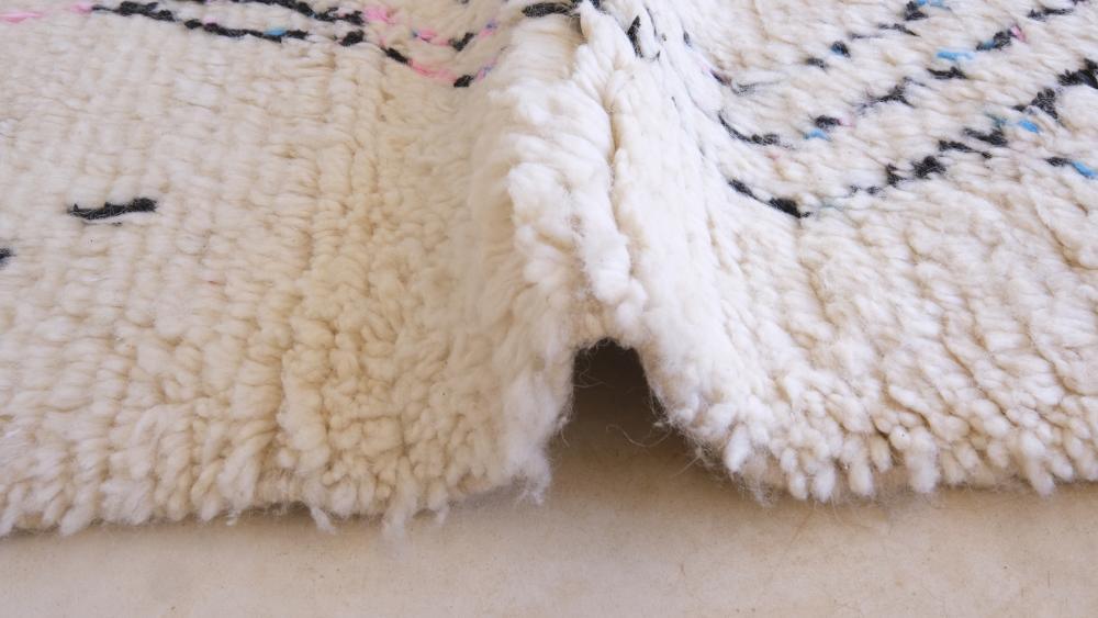 Moroccan Azilal Wool Rug 9.5 x 6.3 ft / 291 x 193 cm - Surcoma
