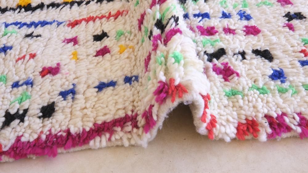 2020s Moroccan Azilal Neon Rug 8.8 x 5.91 ft / 269 x 180 cm - Surcoma