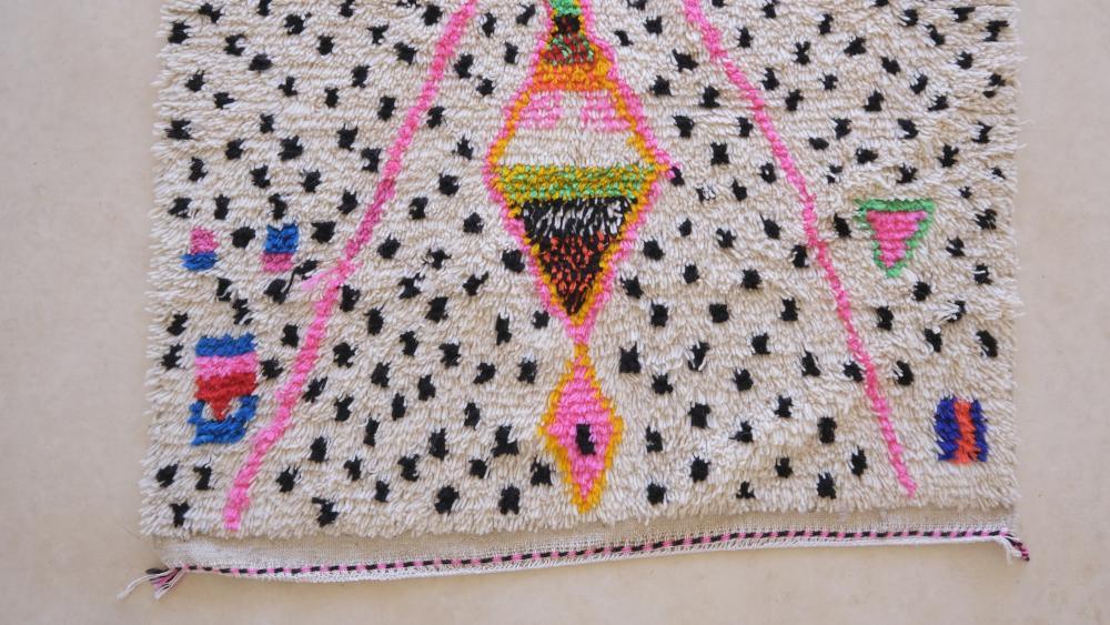 Moroccan Azilal Neon Wool Rug 7.3 x 4 ft / 222 x 124 cm - Surcoma