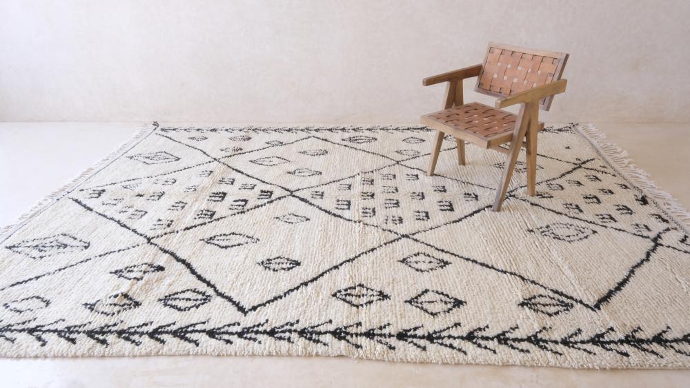 Moroccan Azilal Wool Rug 11.6 x 8 ft / 353 x 246 cm - Surcoma