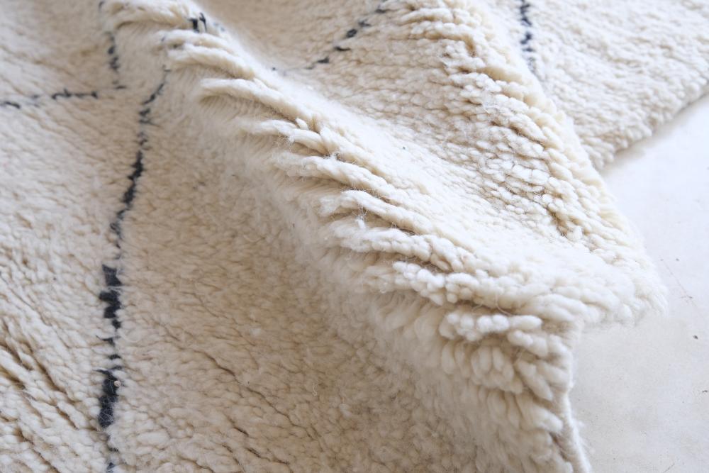 Beni Ourain Rug 10 x 6 ft / 305 x 185 cm - Surcoma