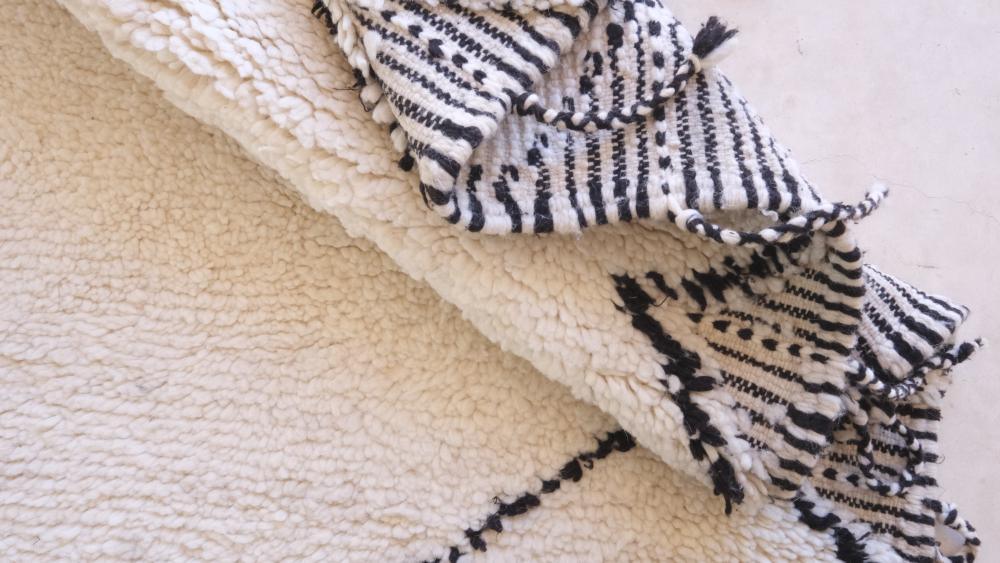 Beni Ourain Rug - 9.8 x 6.6 ft / 298 x 204 cm - Surcoma
