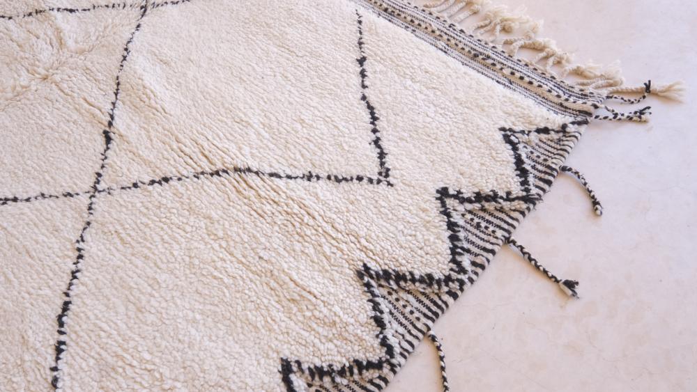 Beni Ourain Rug - 9.8 x 6.6 ft / 298 x 204 cm - Surcoma
