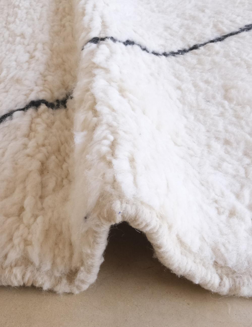 Beni Ourain Rug 9.7 x 6.9 ft / 295 x 213 cm - Surcoma