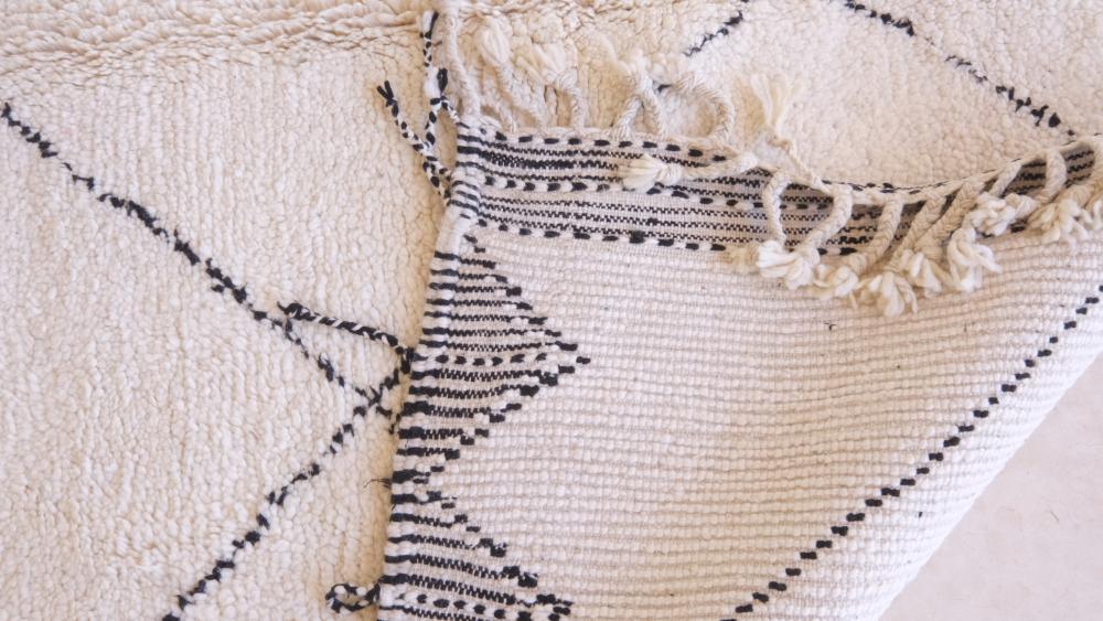 Beni Ourain Rug - 9.8 x 6.6 ft / 298 x 204 cm - Surcoma