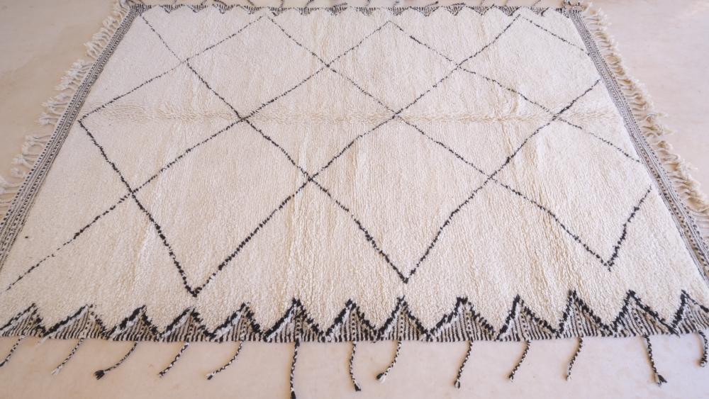 Beni Ourain Rug - 9.8 x 6.6 ft / 298 x 204 cm - Surcoma