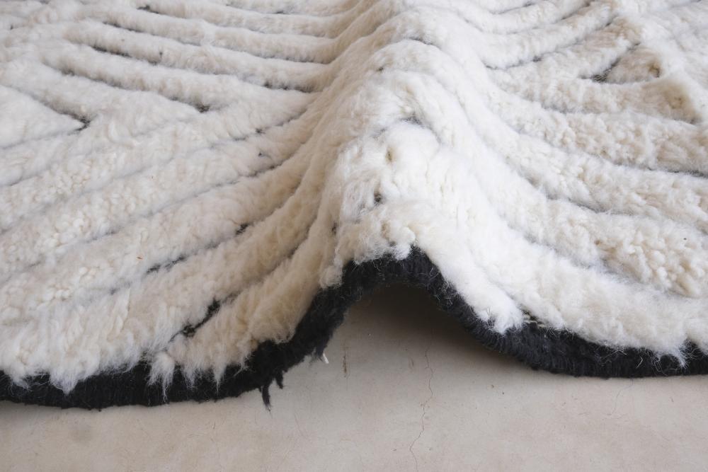 Beni Ourain Wool Rug 9.4 x 6.3 ft / 287 x 192 cm - Surcoma