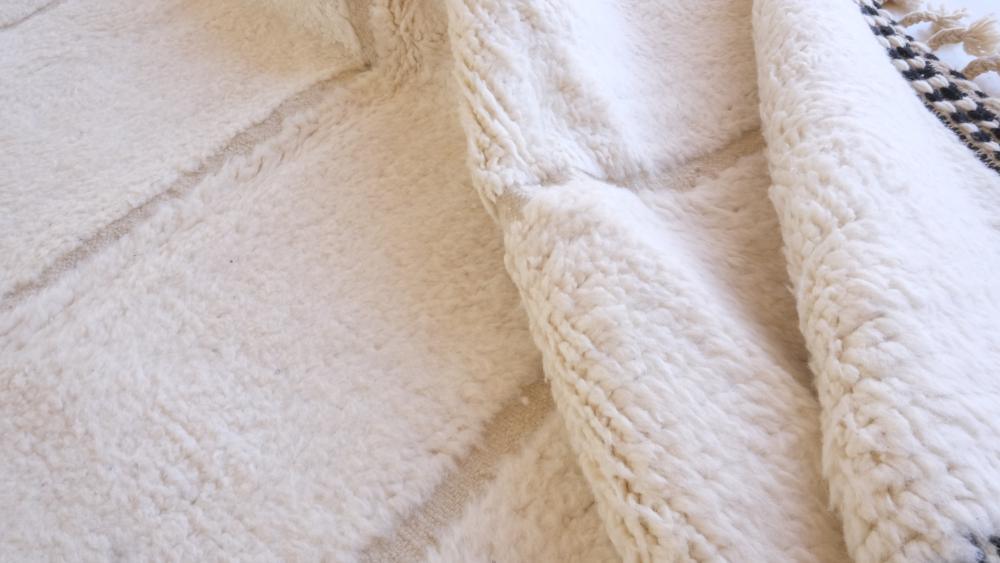 Moroccan Beni Ourain Wool Rug 11.4 x 7.8 ft / 347 x 239 cm - Surcoma