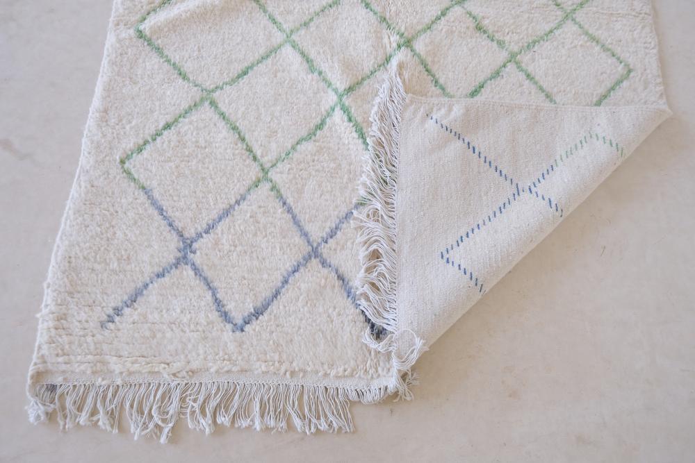 Moroccan Beni Ourain Wool Rug 8.2 x 4.9 ft / 251 x 151 cm - Surcoma
