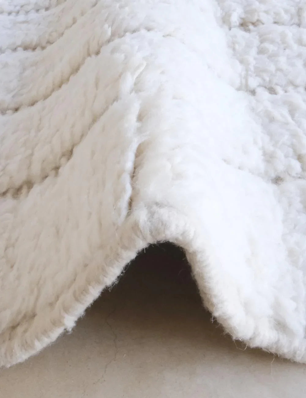 Beni Ourain Moroccan Rug 9.6 x 6.7 ft / 294 x 205 cm - Surcoma