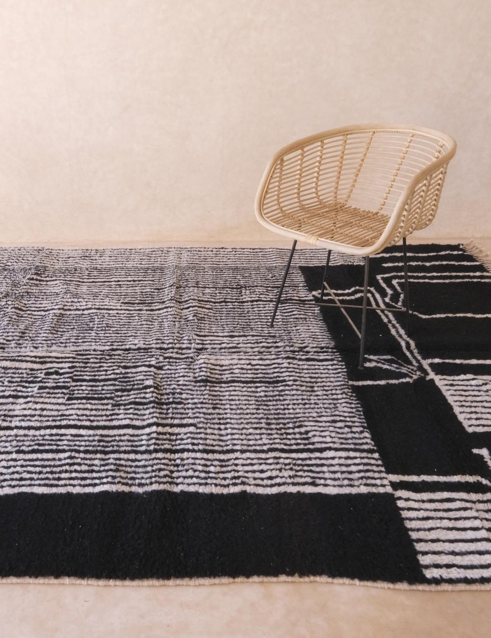 Moroccan Black Abstract Wool Rug 9.8 x 7.2 ft / 300 x 220 cm - Surcoma