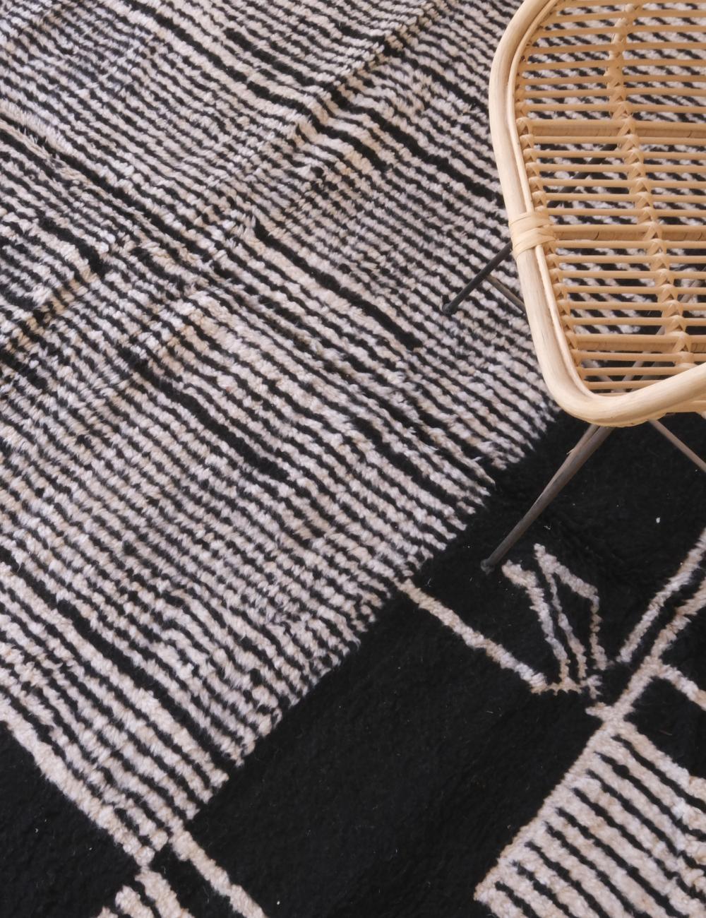 Moroccan Black Abstract Wool Rug 9.8 x 7.2 ft / 300 x 220 cm - Surcoma