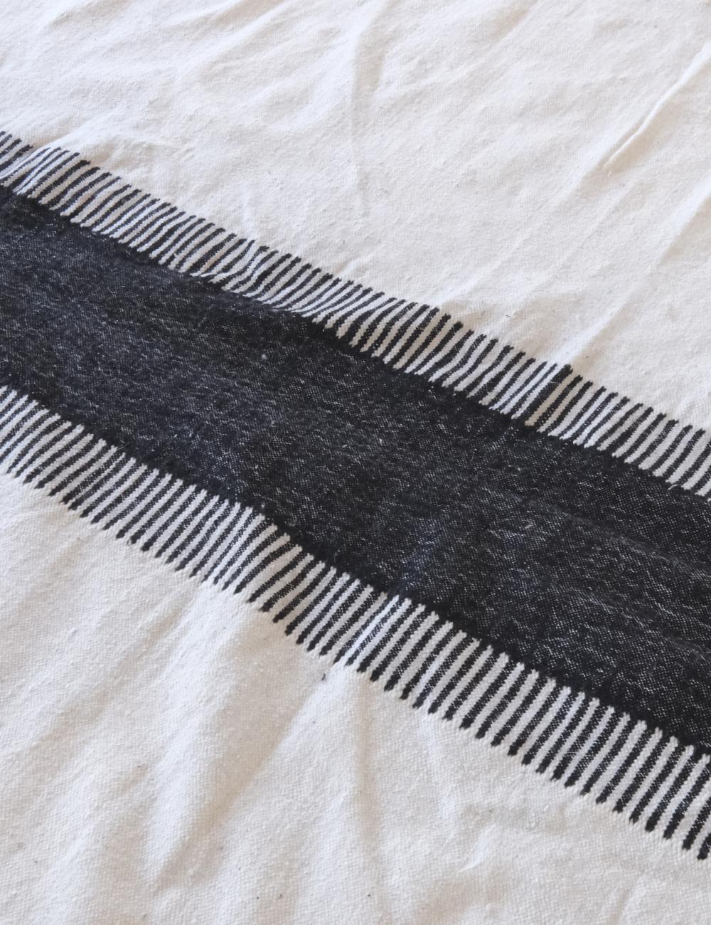 Moroccan Black and White Kilim Zanafi 9.9 x 6.7 ft / 303 x 205 cm - Surcoma