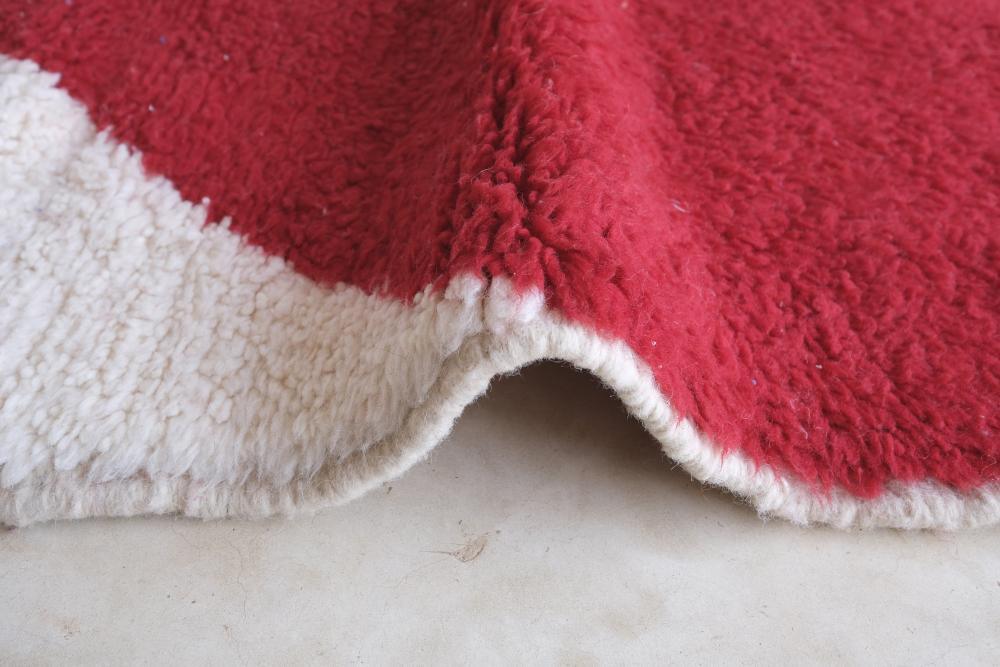 Moroccan Boujad Wool Rug 9.9 x 7 ft / 302 x 214 cm - Surcoma