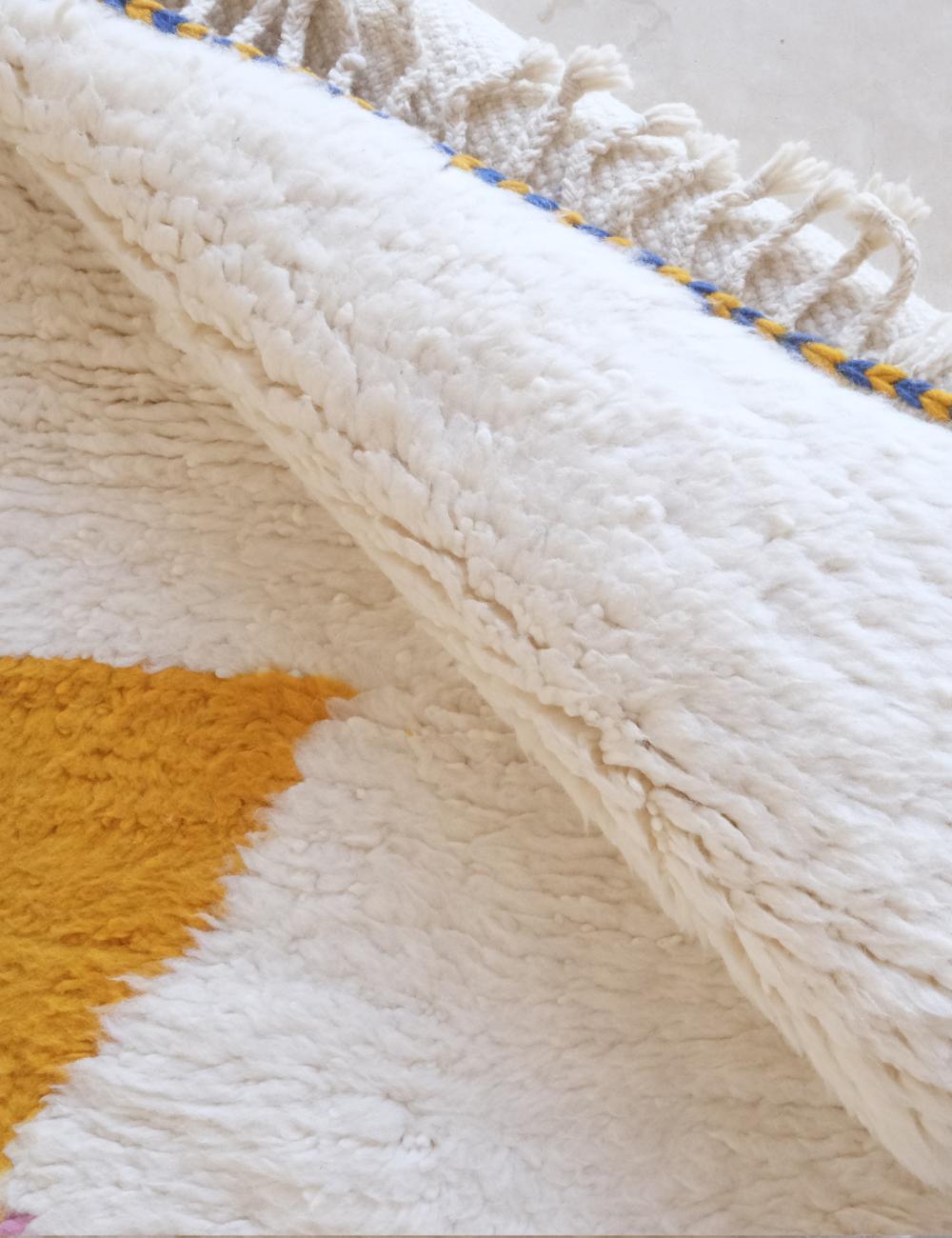 Moroccan Boujad Wool Rug 8.3 x 6.5 ft / 254 x 200 cm - Surcoma