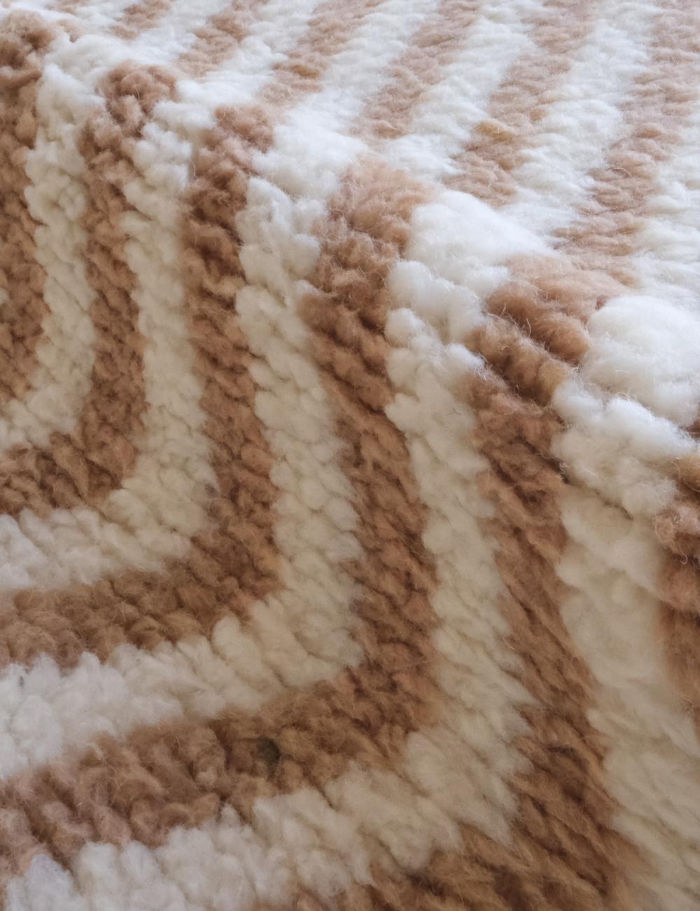 Moroccan Boujad Wool Rug 10 x 6.9 ft / 305 x 211 cm - Surcoma