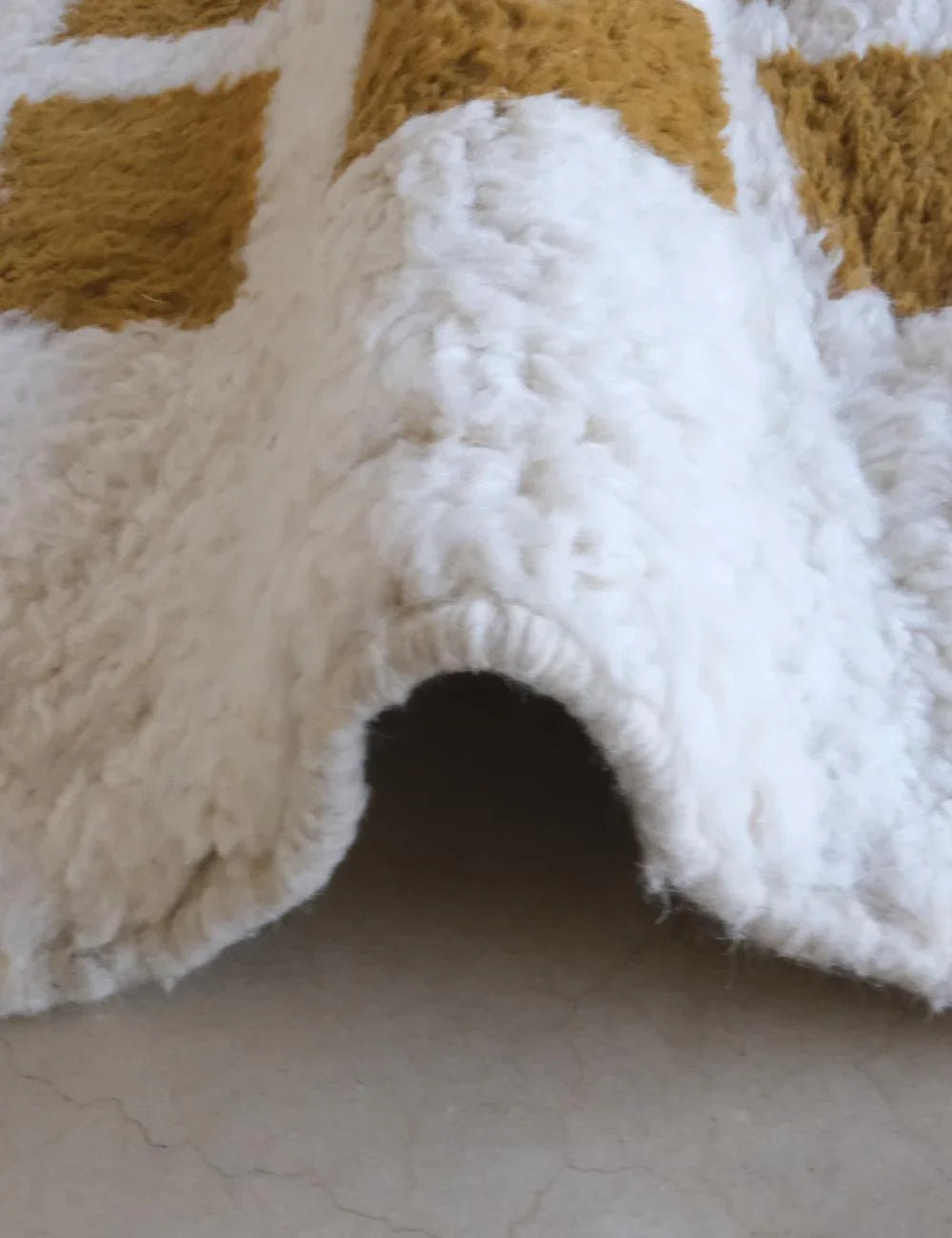 Moroccan Checker Wool Rug 9.5 x 7.7 ft / 290 x 236 cm - Surcoma