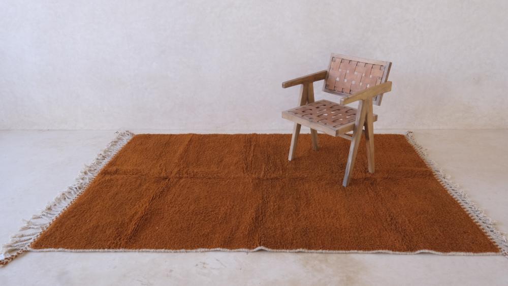 Moroccan Plain Wool Rug 8.4 x 5.3 ft / 257 x 164 cm - Surcoma