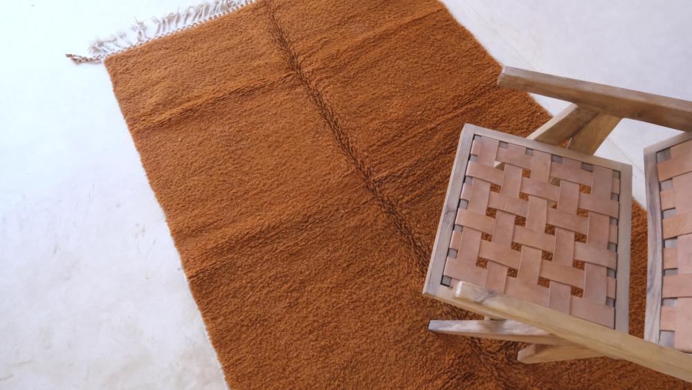 Moroccan Plain Wool Rug 8.4 x 5.3 ft / 257 x 164 cm - Surcoma