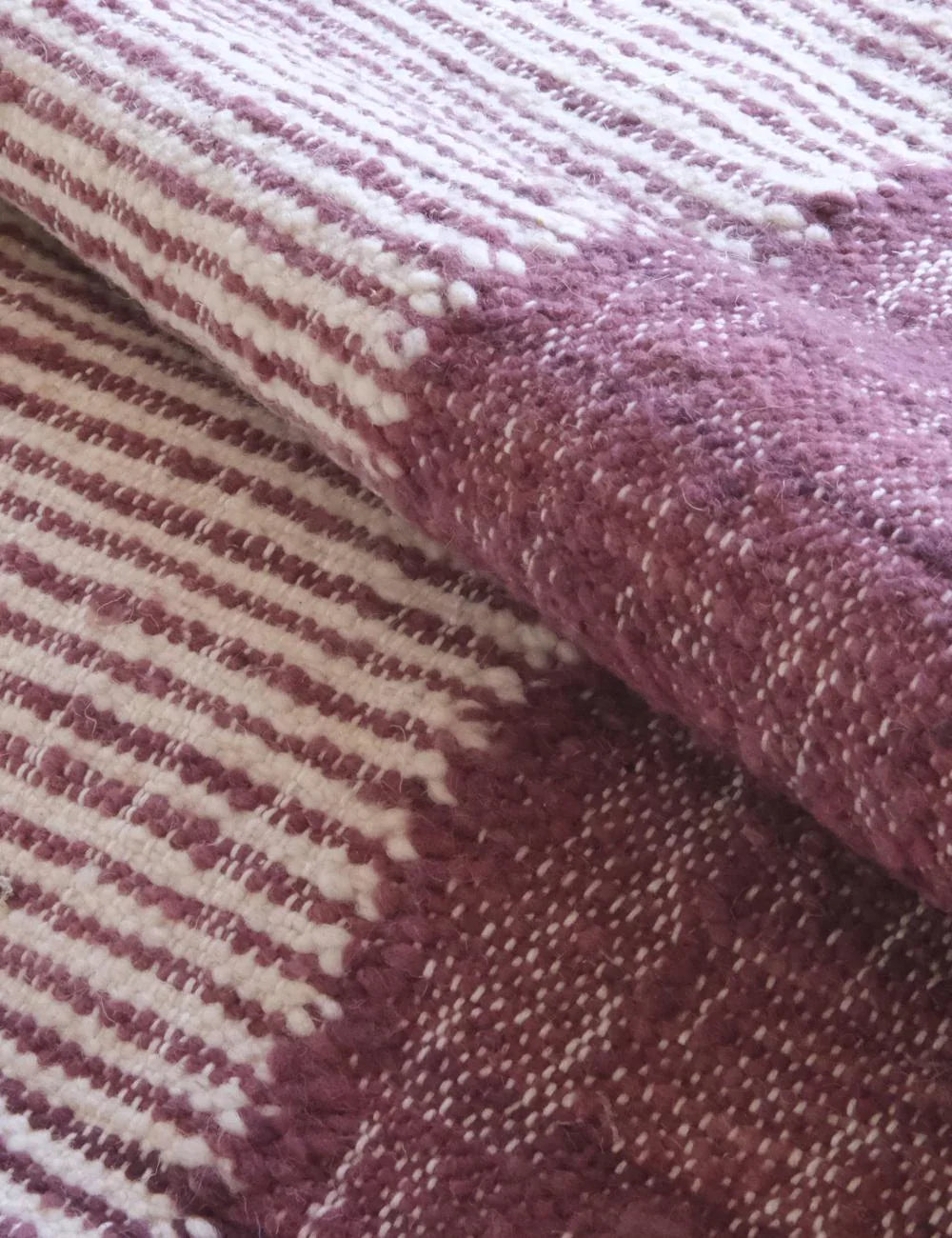 Moroccan Burgundy Flatwoven Wool Rug 8.1 x 5.3 ft / 246 x 162 cm - Surcoma