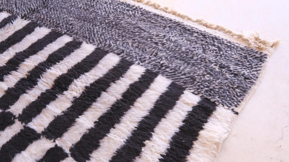 Moroccan Black and White Wool Rug 11.1 x 8.2 ft / 337 x 252 cm - Surcoma