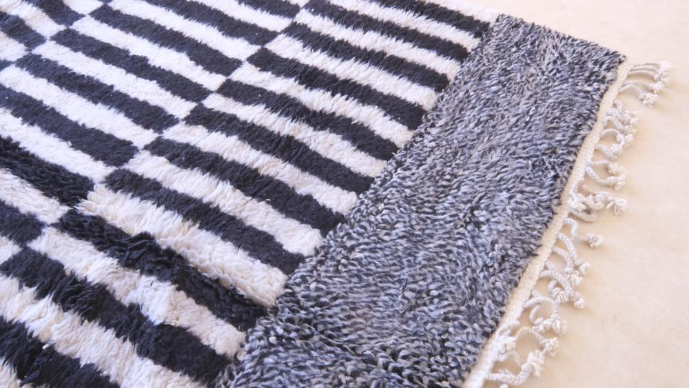 Moroccan Black and White Wool Rug 11.1 x 8.2 ft / 337 x 252 cm - Surcoma