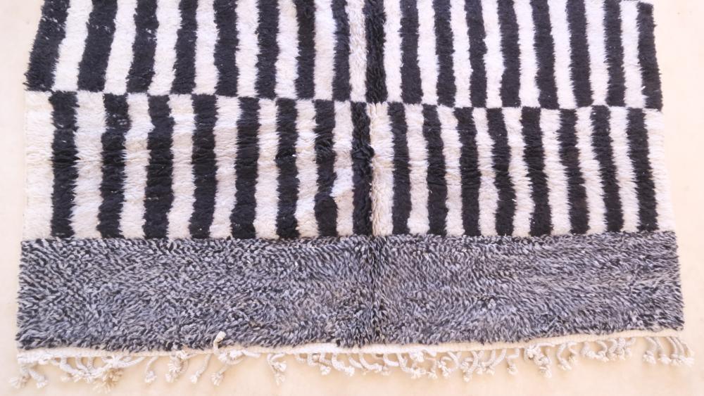 Moroccan Black and White Wool Rug 11.1 x 8.2 ft / 337 x 252 cm - Surcoma