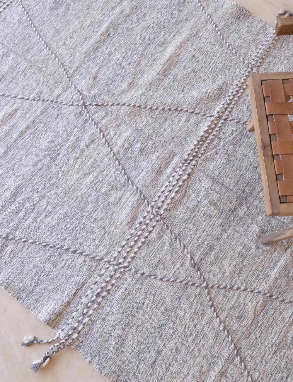 Moroccan Kilim Zanafi Rug 9.8 x 6.1 ft / 300 x 186 cm - Surcoma