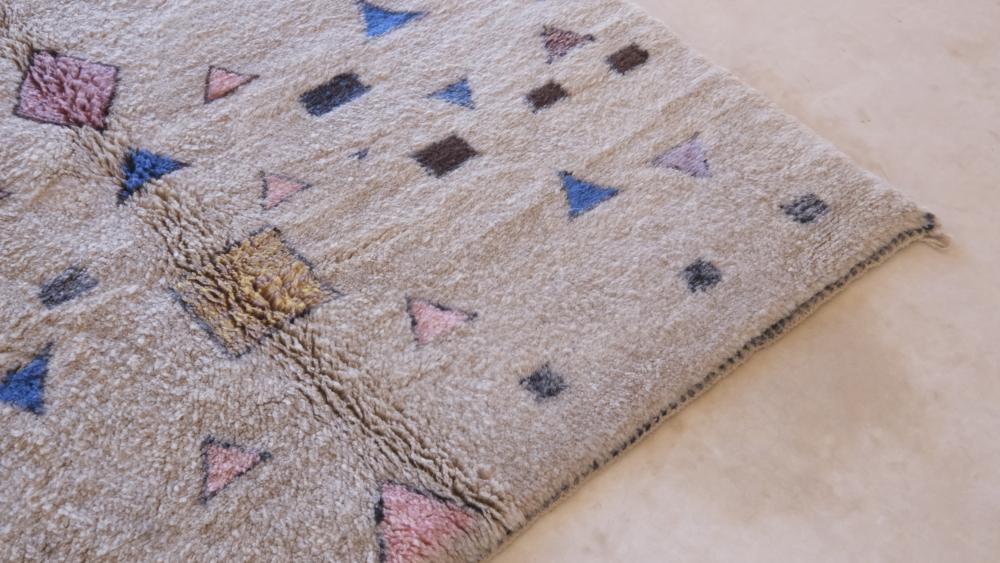 Moroccan Modern Beni MRirt Rug 8.4 x 5.6 ft / 255 x 173 cm - Surcoma