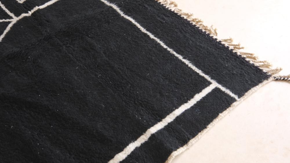 Moroccan Modern Black Wool Rug 9.7 x 6.5 ft / 297 x 200 cm - Surcoma
