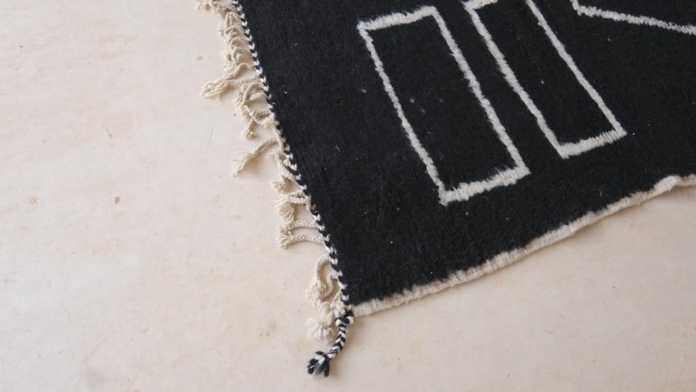 Moroccan Modern Black Wool Rug 9.7 x 6.5 ft / 297 x 200 cm - Surcoma